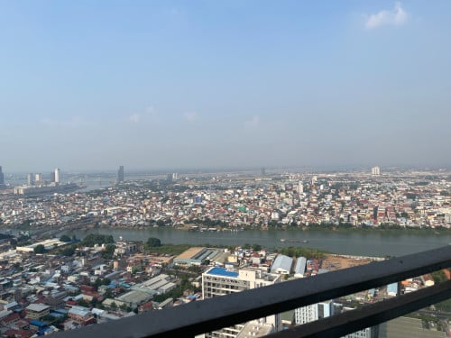 High Floor Nice Decoration 2 Bedrooms Unit for SALE in Urban Village Phase 2