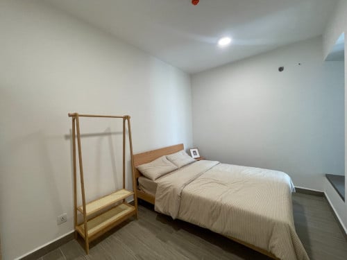 High Floor Nice Decoration 2 Bedrooms Unit for SALE in Urban Village Phase 2