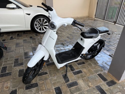 Honda cub E