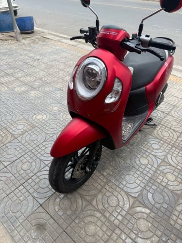 Honda scoopy i
