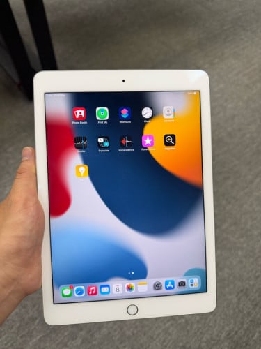 Ipad Air 2 សំណុំzin ស្អាត99% លក់ធូរៗ ក្រោម100$