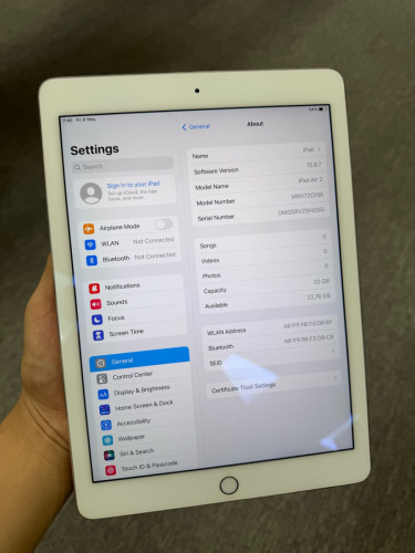 Ipad Air 2 សំណុំzin ស្អាត99% លក់ធូរៗ ក្រោម100$