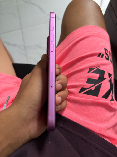 iPhone 16plus. LlA 512g ដាក់សុីមបាន2