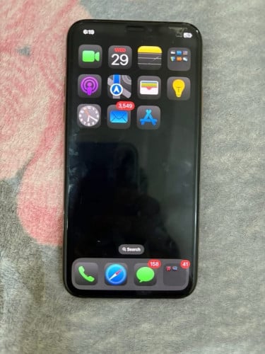 iPhone xs លក់វិញ