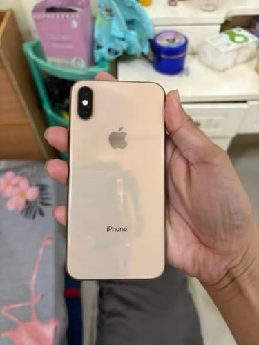 iPhone xs លក់វិញ