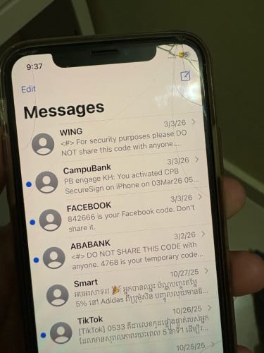 iPhone xs លក់វិញ