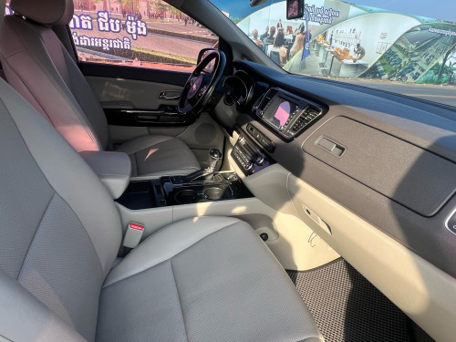 Kia Canival 2015