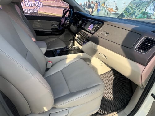 Kia Canival 2015