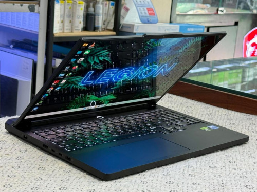Laptop Lenovo Y9000P / Core Ultra 9 /Ram 32GB /RTX 5060