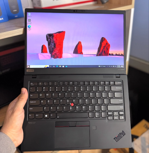 Lenovo Thinkpad X1 Carbon Gen 8