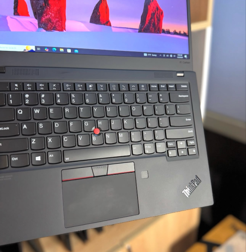 Lenovo Thinkpad X1 Carbon Gen 8