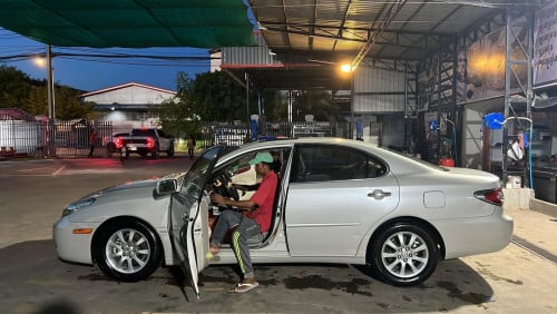 Lexus ES 300 2002 ( 4000$ )