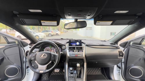 Lexus NX 200T F Sport 6ប៊ូតុង​ ប៉ុង 2