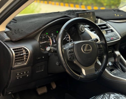 Lexus Nx200T 2015 🆙 2018 F-Sport ឡានមូល អត់បុក អត់ច្រេះ 11000$ដកឡានបាន