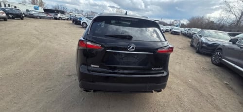 Lexus NX200T ឆ្នាំ​ 2016