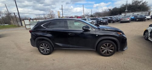 Lexus NX200T ឆ្នាំ​ 2016