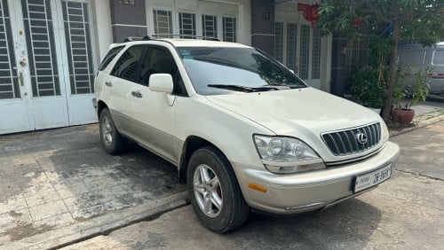 Lexus RX300 ឆ្នាំ​2000 ពណ៌​ស​កាំ​ម៉ៃ​ ម្ចាស់​ដើម​