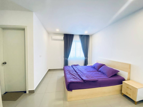 Link A for rent in Borey Chip Mong land sensok Aeon2 price 1200$ negotiable full furnish