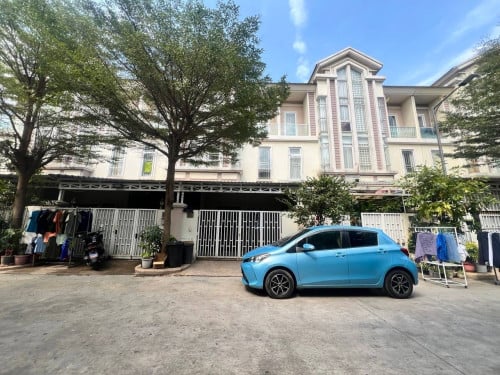 Link A for rent in Borey Chip Mong land sensok Aeon2 price 900$ negotiable full furnish