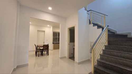 Link A for rent in Borey Chip Mong land sensok Aeon2 price 900$ negotiable full furnish