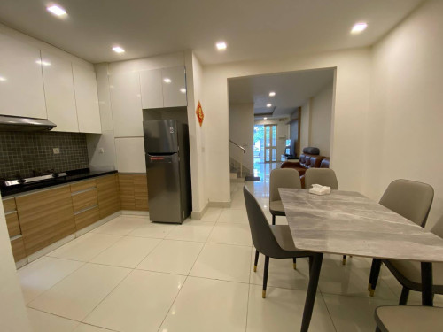 Link A for rent in Borey Chip Mong land sensok Aeon2 price 950$ negotiable full furnish