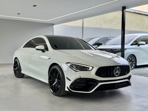 Mercedes Ben CLA250 ឡើង45s 2020