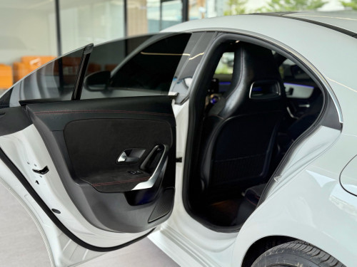 Mercedes Ben CLA250 ឡើង45s 2020