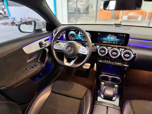 Mercedes Ben CLA250 ឡើង45s 2020