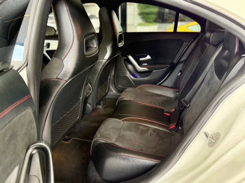 Mercedes Ben CLA250 ឡើង45s 2020