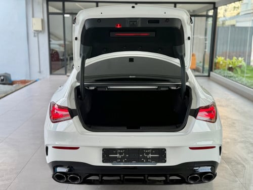 Mercedes Ben CLA250 ឡើង45s 2020