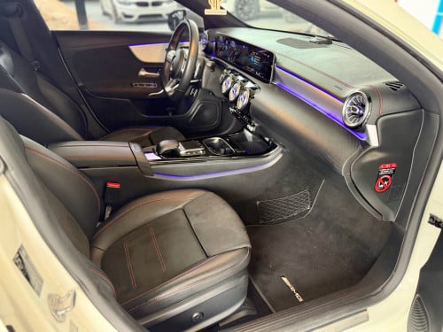 Mercedes Ben CLA250 ឡើង45s 2020