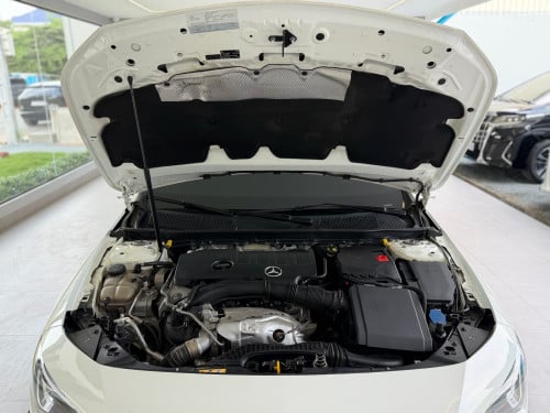 Mercedes Ben CLA250 ឡើង45s 2020