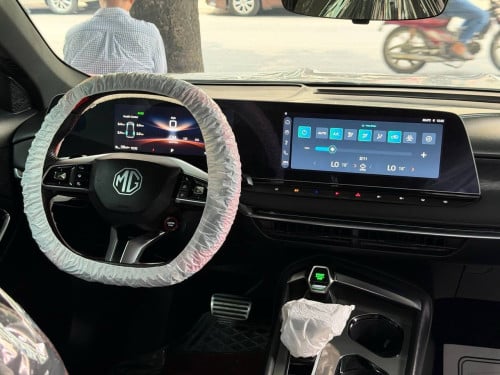 MG7 2025 Full option