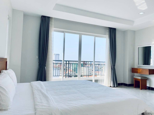 Modern Serviced Apartment | Gym & Salt Pool 现代服务公寓 | 健身盐水泳池