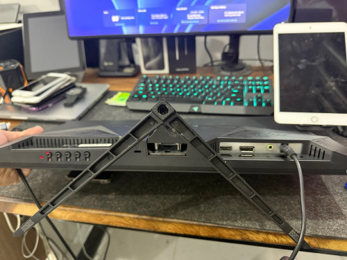 Monitor 100hz គែមស្តើង យក3 $120