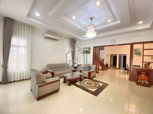 Nice Villa 4 Bedrooms for RENT near AEON MALL 2_Sen Sok