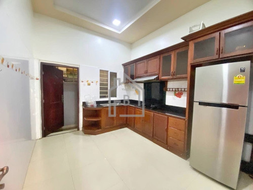 Nice Villa 4 Bedrooms for RENT near AEON MALL 2_Sen Sok