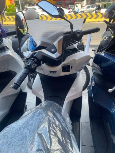 Pcx125 2026 ថ្មីកេស ធានា2ឆ្នាំ បង់រំលោះវ៉ៃដូរបានបងៗ Telegram 0979260611