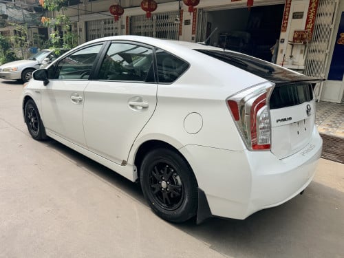 Prius 2012 Option 3 Solar ស កាម៉ៃ (ក្រដាសពន្ធ) for sale