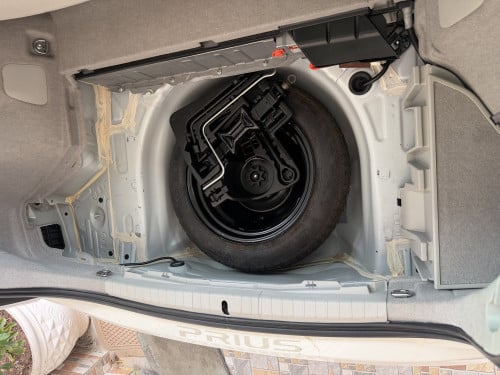 Prius 2012 Option 3 Solar ស កាម៉ៃ (ក្រដាសពន្ធ) for sale