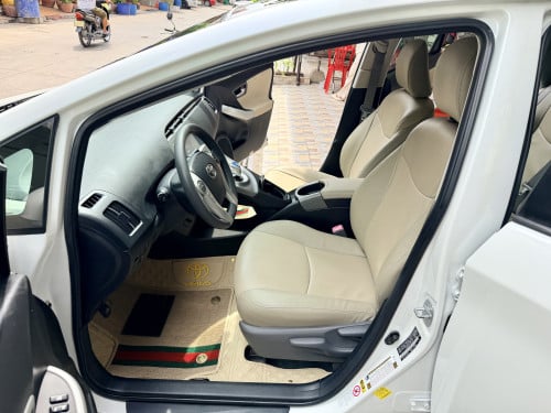 Prius 2012 Option 3 Solar ស កាម៉ៃ (ក្រដាសពន្ធ) for sale