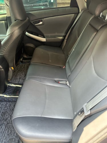 Prius 2012 option 4 deluxe solar