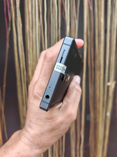 Redmagic 8Pro+ 8g/256g_CH(វៃដូរបាន)👉$295