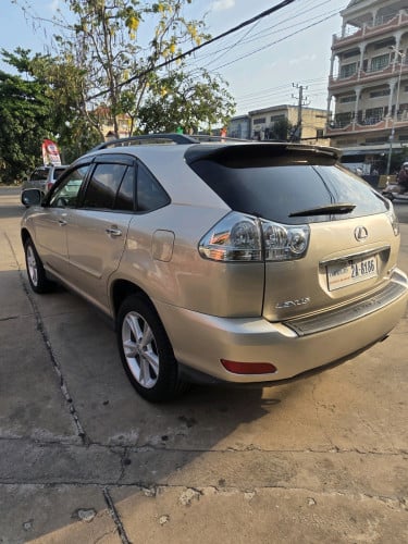 RX330.ឆ្នាំ2004.ប៉ុង2.H.FULL.ទឹកមាស