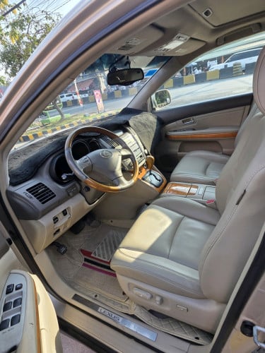 RX330.ឆ្នាំ2004.ប៉ុង2.H.FULL.ទឹកមាស