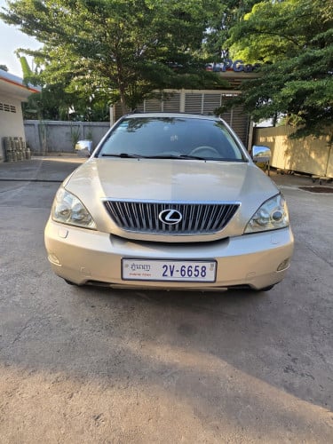 RX330.ឆ្នាំ2004.ប៉ុង.H.FULL.ទឹកមាន