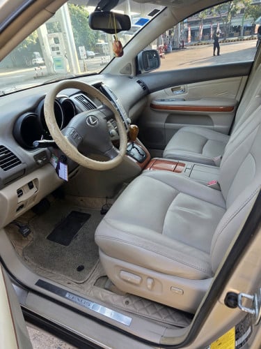 RX330.ឆ្នាំ2004.ប៉ុង.H.FULL.ទឹកមាន