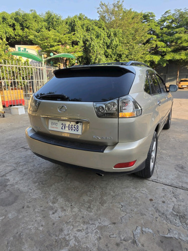 RX330.ឆ្នាំ2004.ប៉ុង.H.FULL.ទឹកមាន