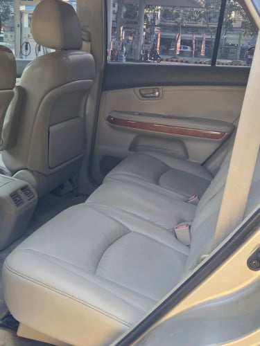 RX330.ឆ្នាំ2004.ប៉ុង.H.FULL.ទឹកមាន