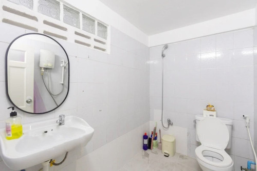 SHOP HOUSE FOR RENT IN BKK1